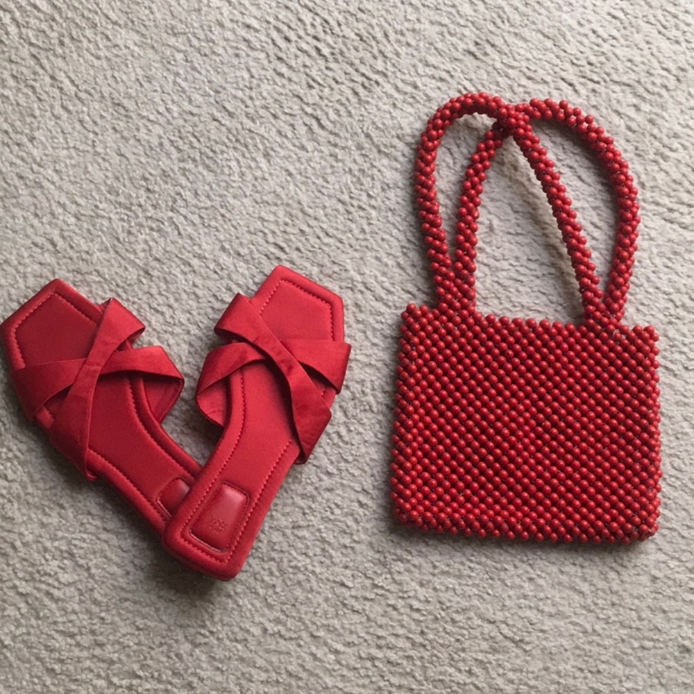 REALLY RARE 20’s-30’s VINTAGE/RED BEADS & WIRE MESH MINI BAG